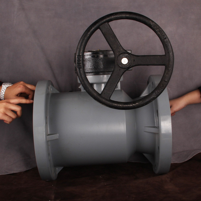 Hot Sale Plastic Manual Industrial Ball Valve Dn15-Dn300 Corrosion Resistance Cpvc Flanged Type Turbine Ball Valve
